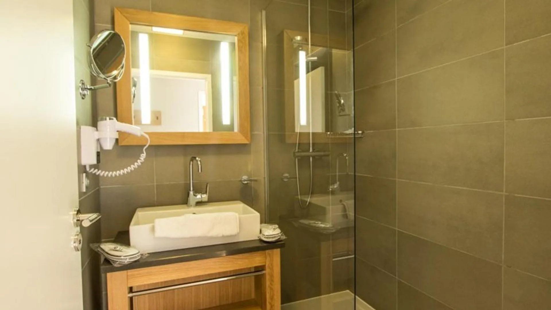 Appartement Cosy 3 Chambres Avec Piscine, Spa Et Parking - Arcs 1800 - Fr-1-352-32 Les Arcs  Apartamento